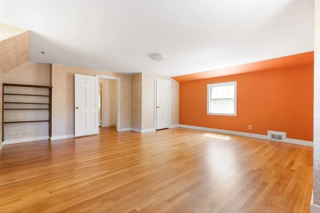 Photo of 30 Richards Cir