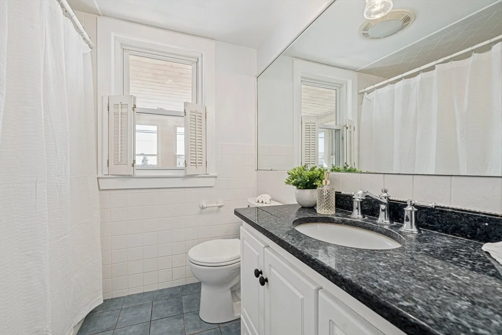 Photo of 556 Ocean Street