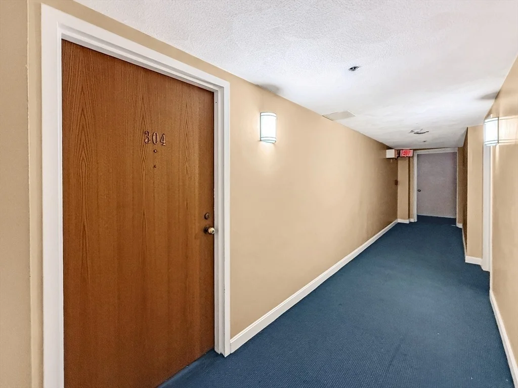 Photo of Unit 304 at 39 Parlin St