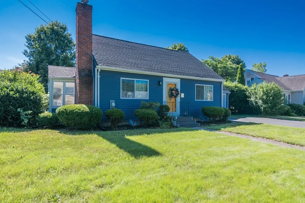 Photo of 379 Roosevelt Ave