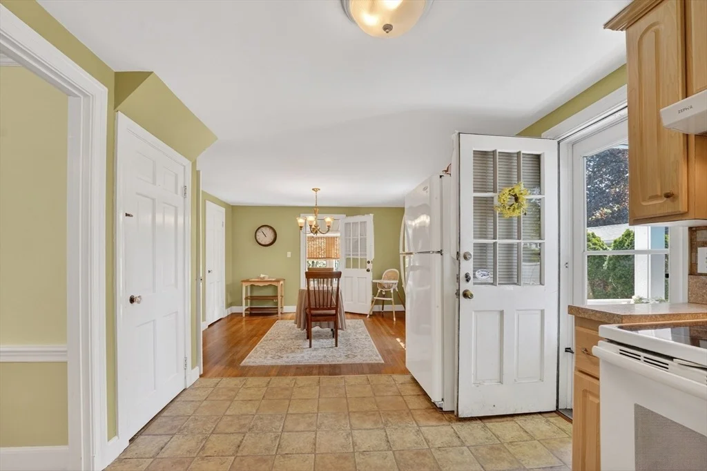 Photo of 490 Webster St