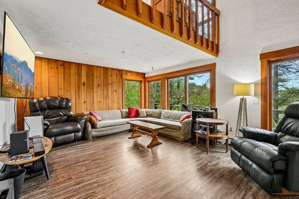 Photo of 157 Robinson Rd