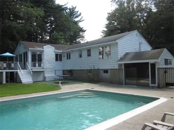 Photo of 15 Gloria Circle