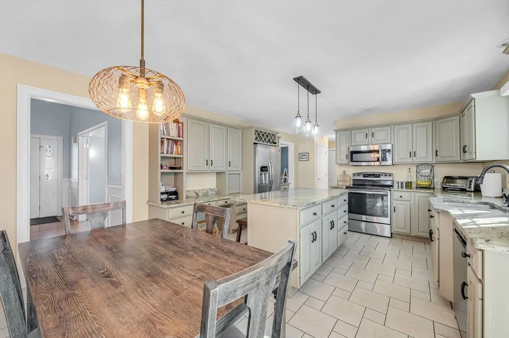 Photo of 171 Munger Hill Rd