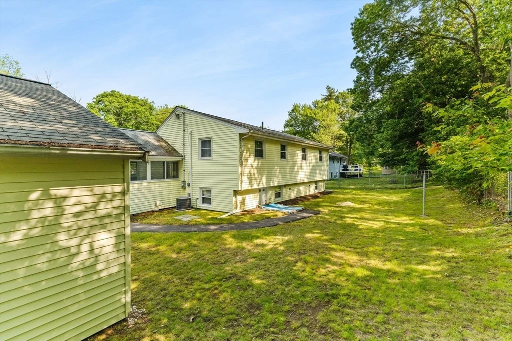 Photo of 28 Windsor Cir
