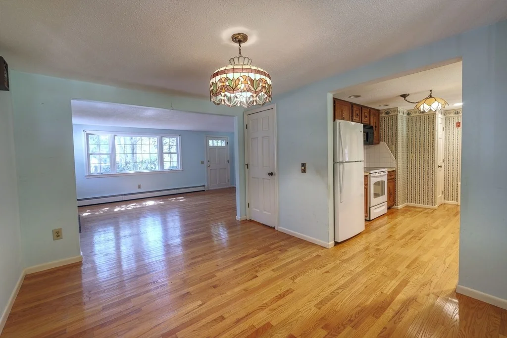 Photo of 175 Knotty Pine Ln