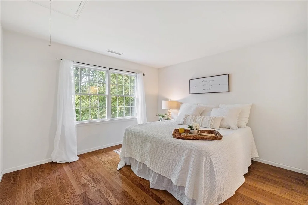 Photo of 7 Thoreau Cir