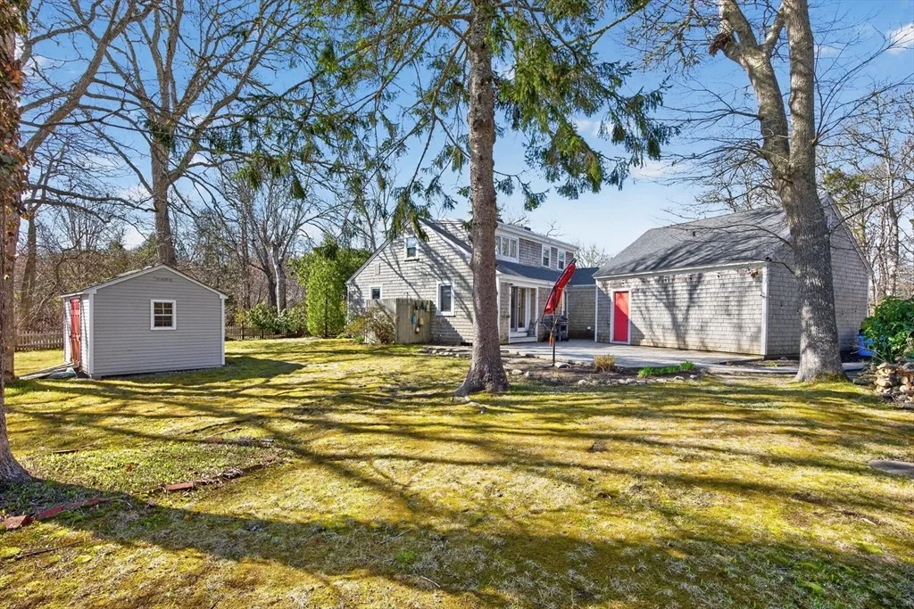 Photo of 14 Lovers Ln