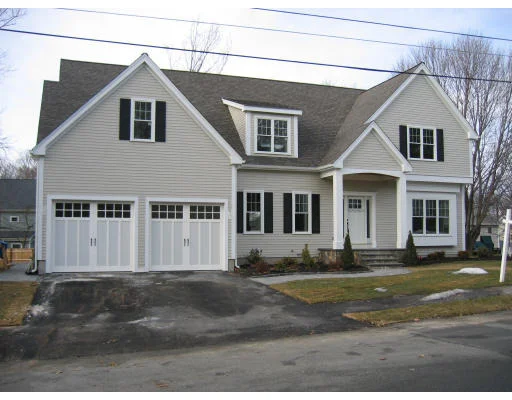 Photo of 376 Hillcrest Rd