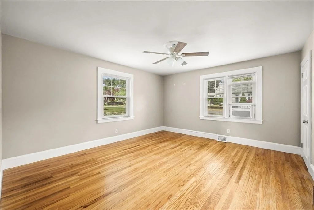 Photo of 89 School St