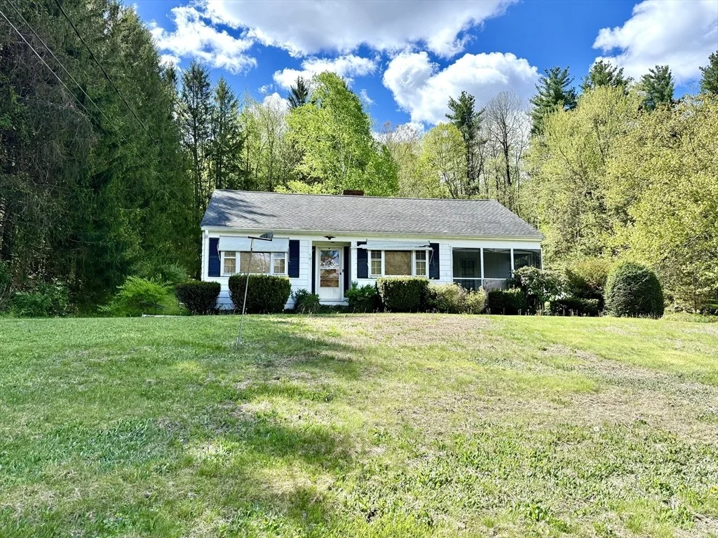 Photo of 81 Clinton Rd