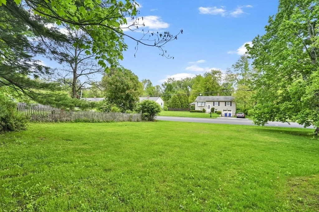 Photo of 300 Circle Dr