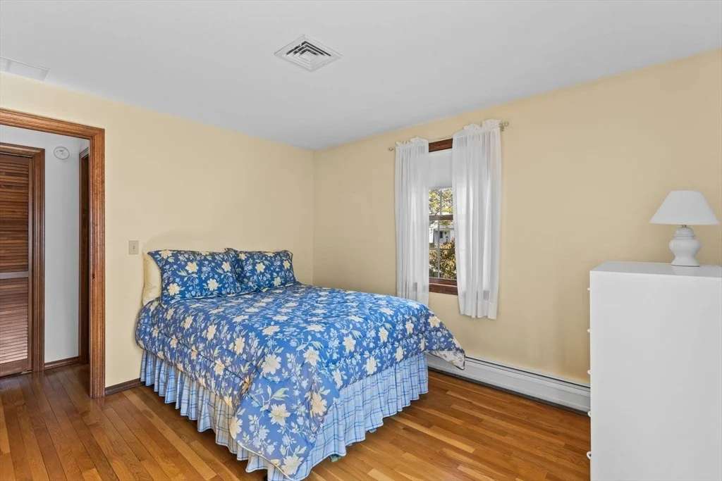 Photo of 363 Prince Hinckley Rd