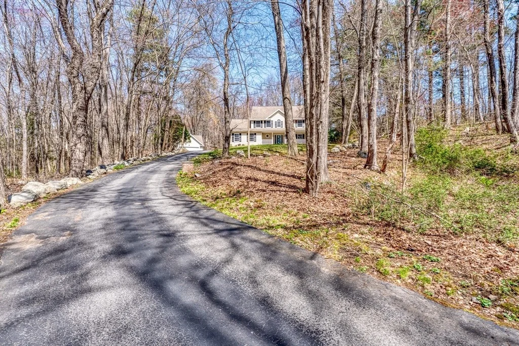 Photo of 4 Mark Twain Dr