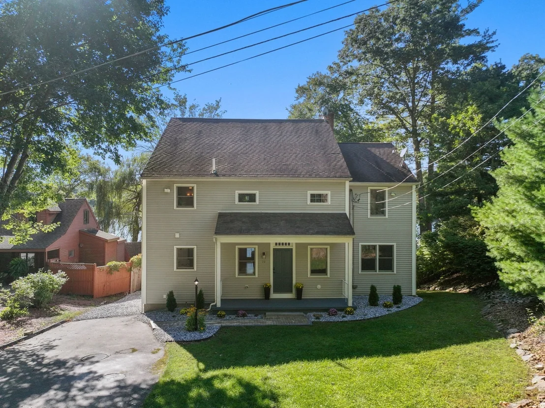 Photo of 10 Klondike Rd