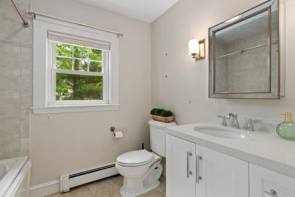 Photo of 185 Franklin St
