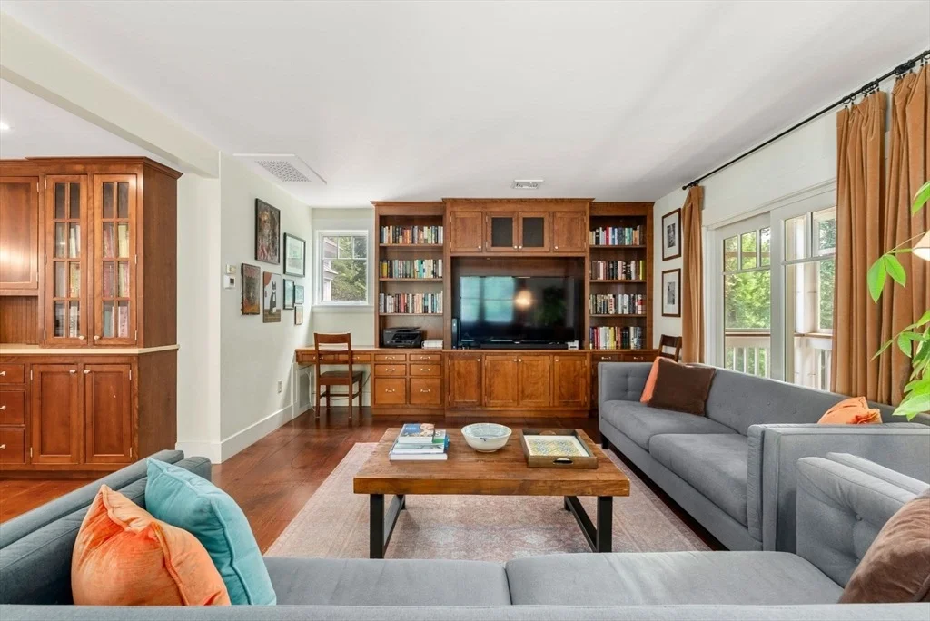 Photo of 32 Intervale Rd