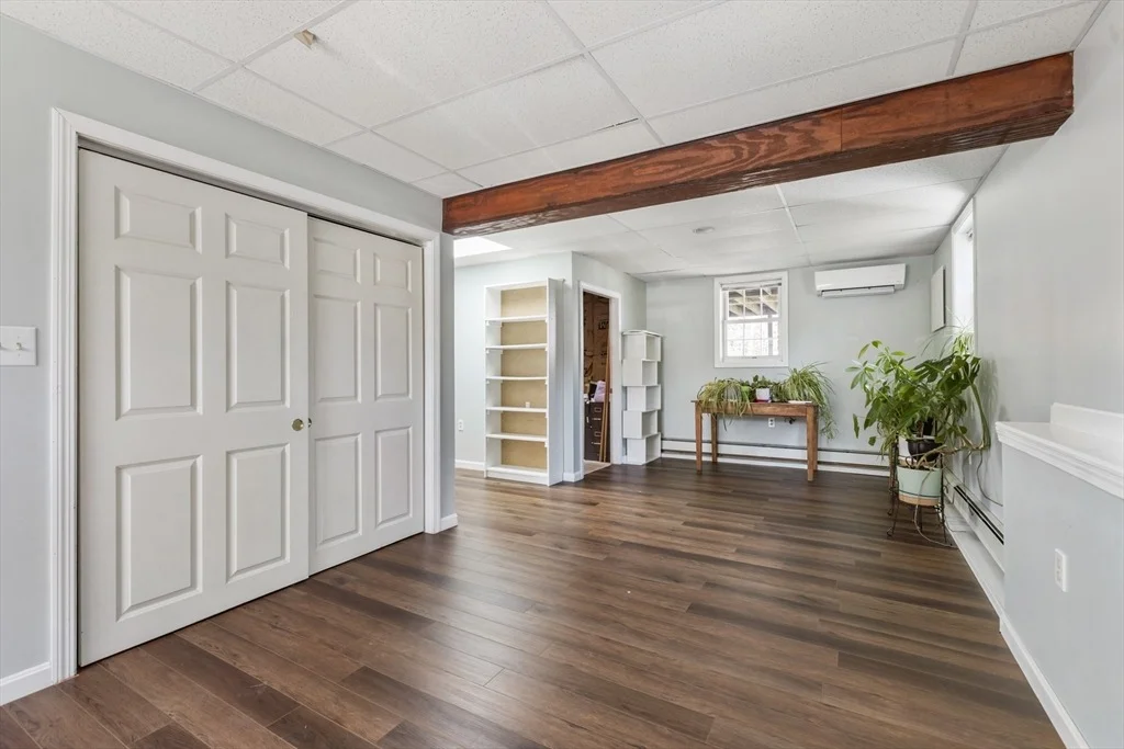 Photo of 18 Forestview Dr