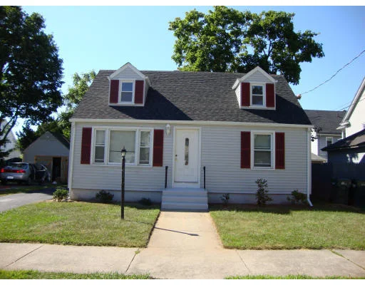 Photo of 18 Lorraine St