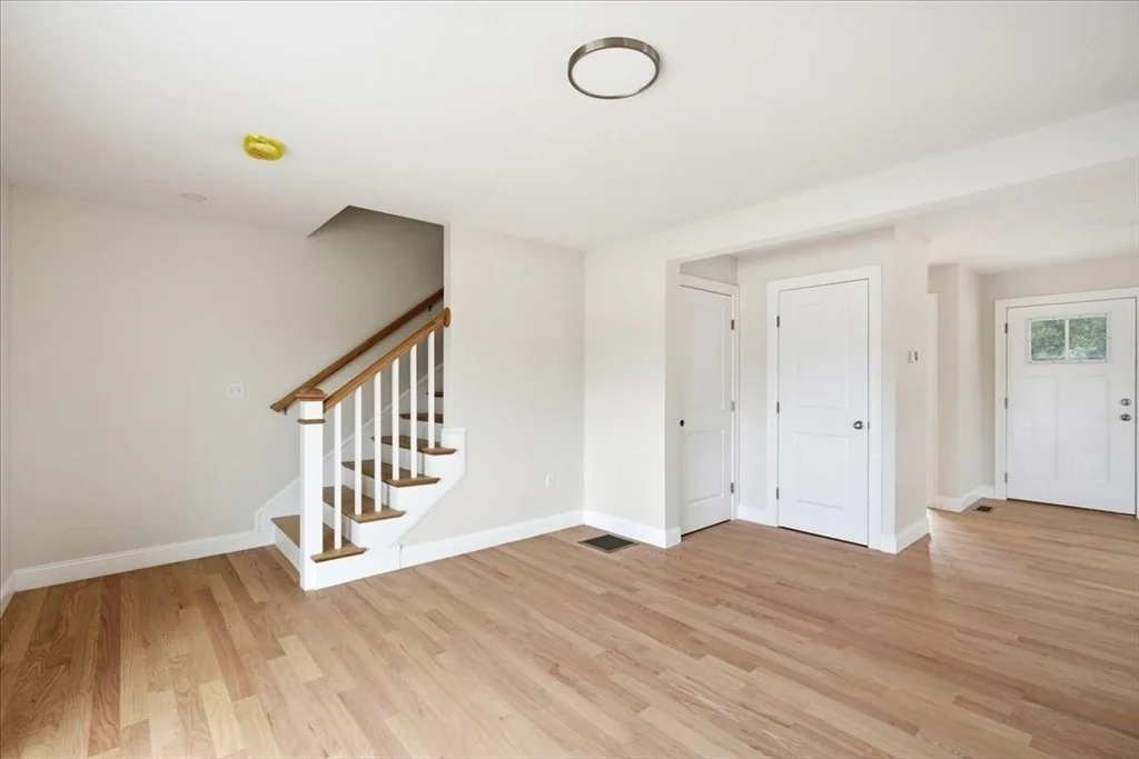 Photo of 9 Jasmine Way