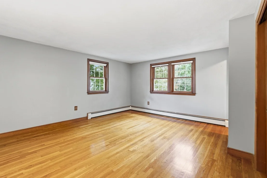 Photo of 11 Van Brunt Avenue
