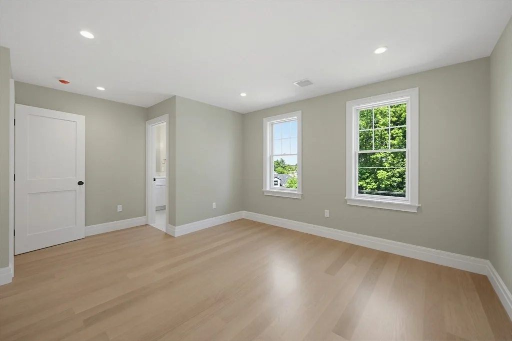 Photo of 70 Woodbine Circle