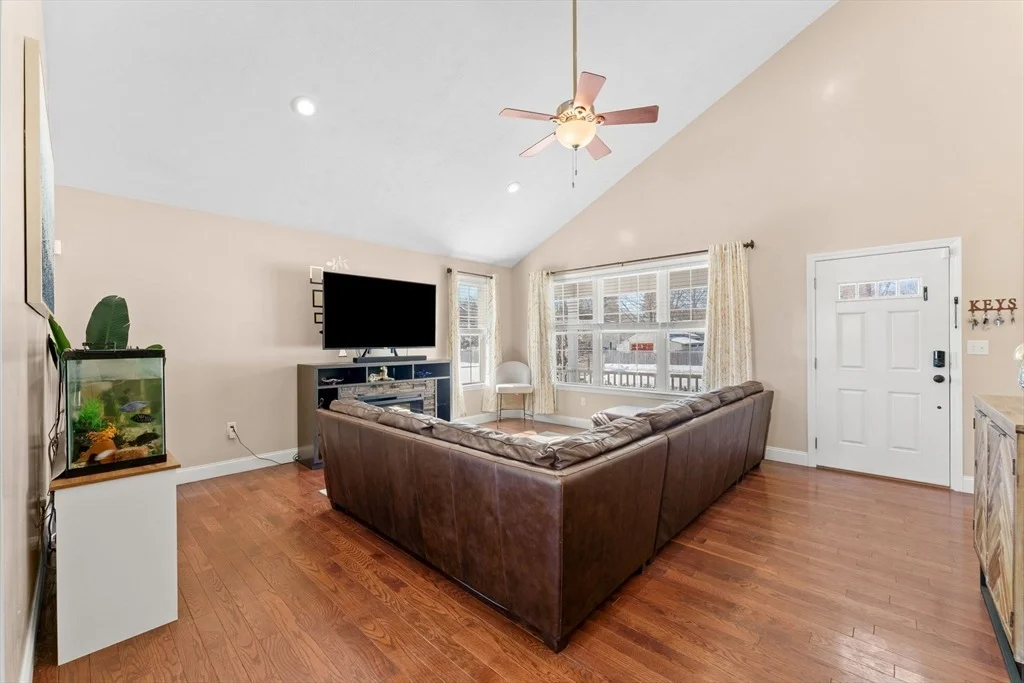 Photo of 3 Parkview Ln