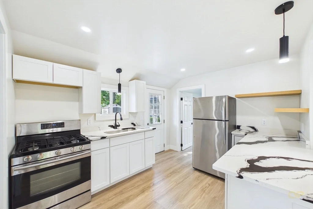 Photo of 6 Pinehurst Dr