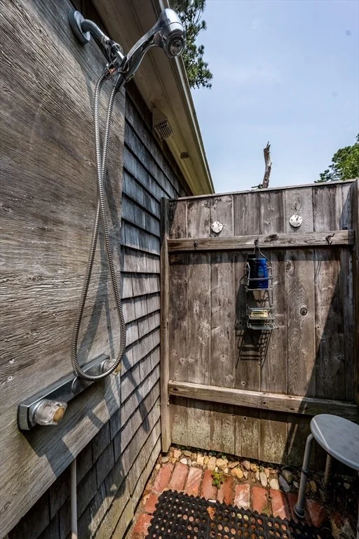 Photo of 139 Clearwater Dr