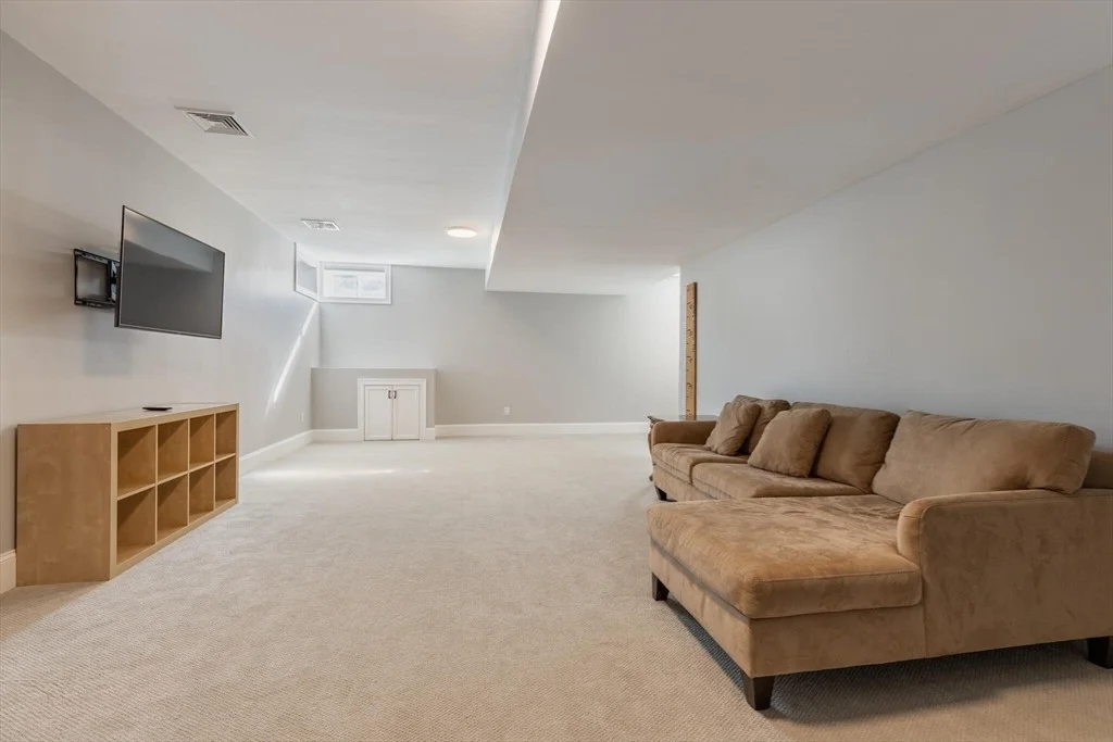 Photo of 10 Rochambeau Ave