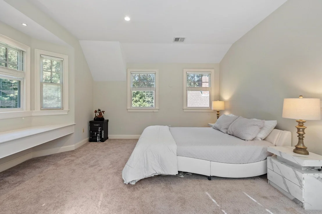 Photo of 130 Summer St