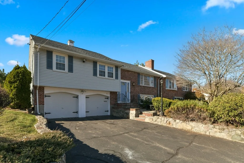 Photo of 72 Stivaletta Dr
