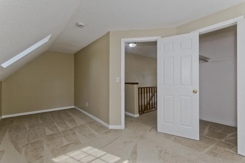 Photo of 85 Edgewater Rd