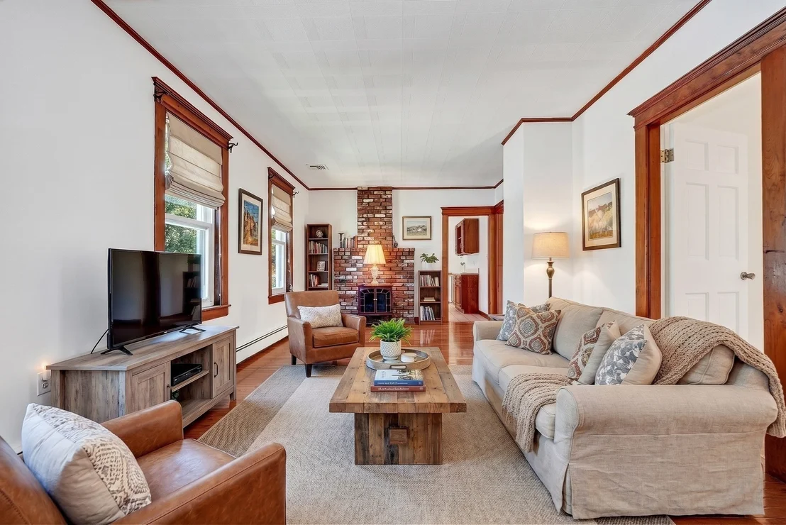 Photo of 83 Beacon Street