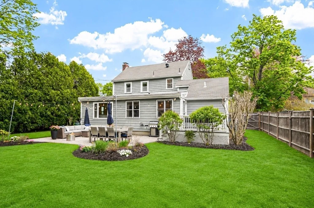 Photo of 152 Oak Street