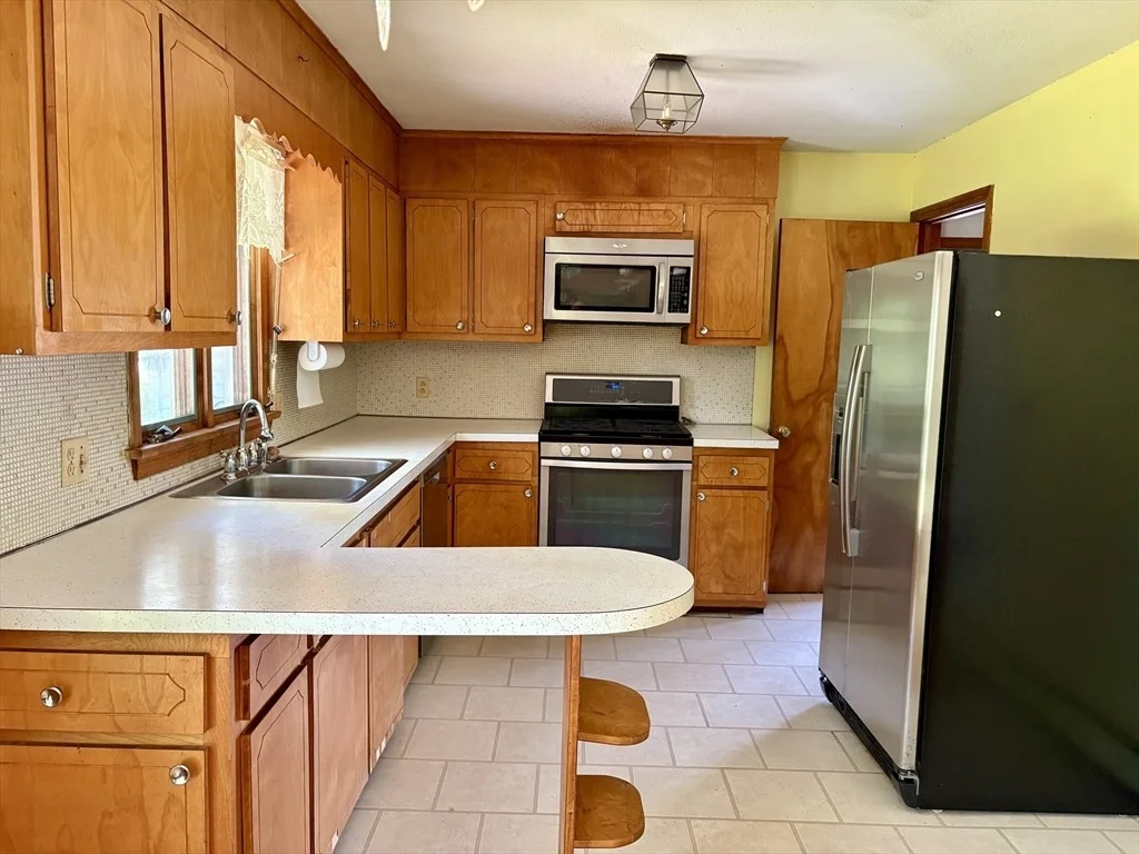 Photo of 43 Mount Tom Ave