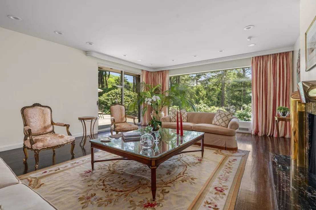 Photo of 9 Singletree Rd