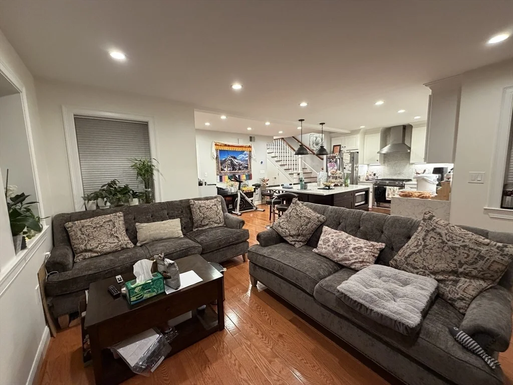 Photo of 32 Fremont Ave
