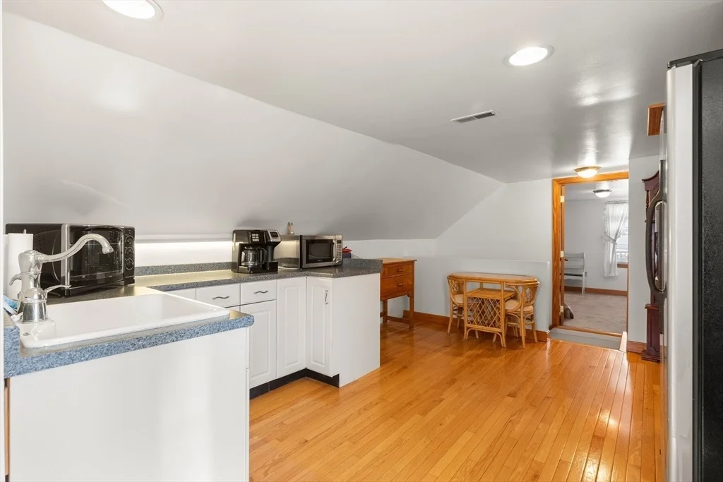 Photo of 35 Lafayette Rd