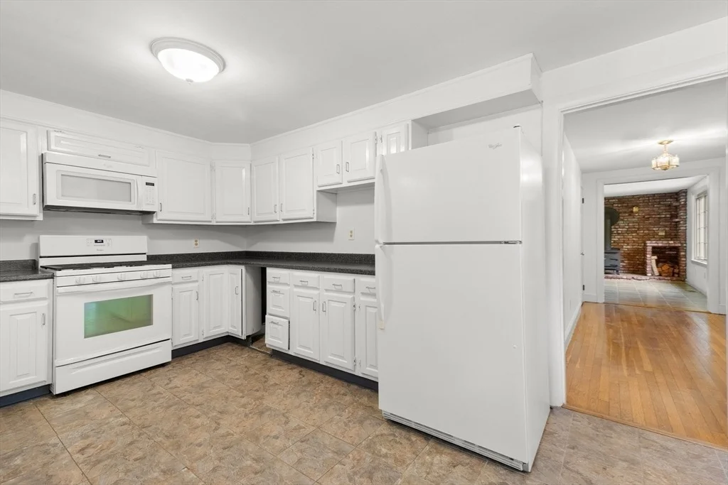Photo of 30 Fenno Dr