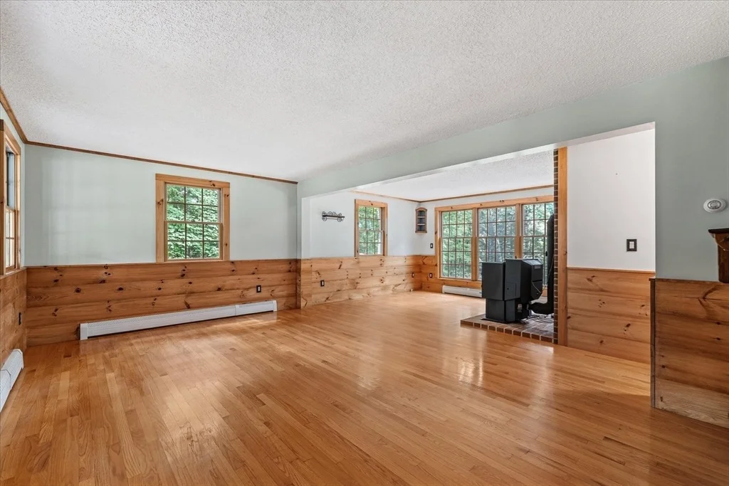 Photo of 481 Hubbardston Rd