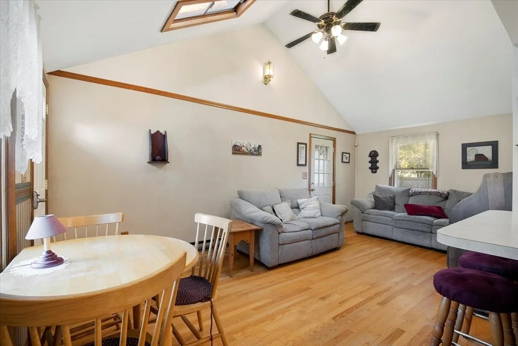 Photo of 281 Spring St