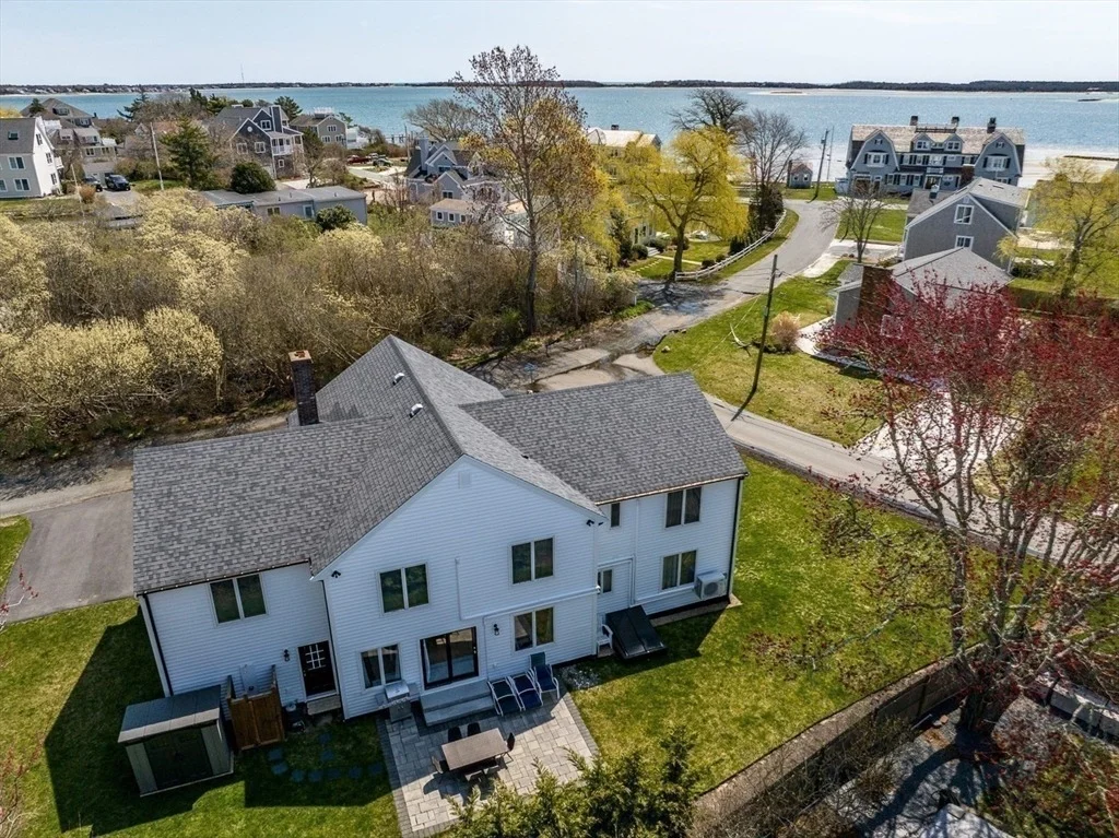 Photo of 33 Island View Rd