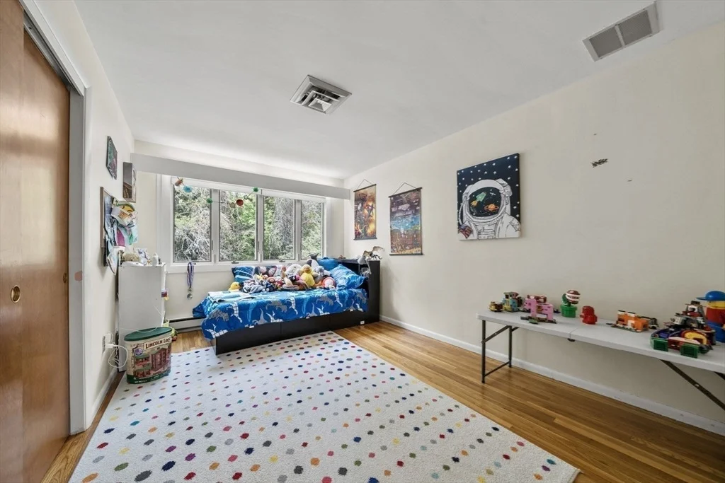 Photo of 1 Hemlock Dr
