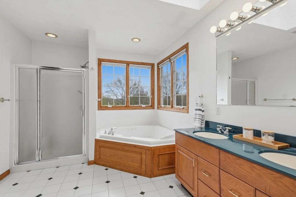 Photo of 8 Harvard Street Extension