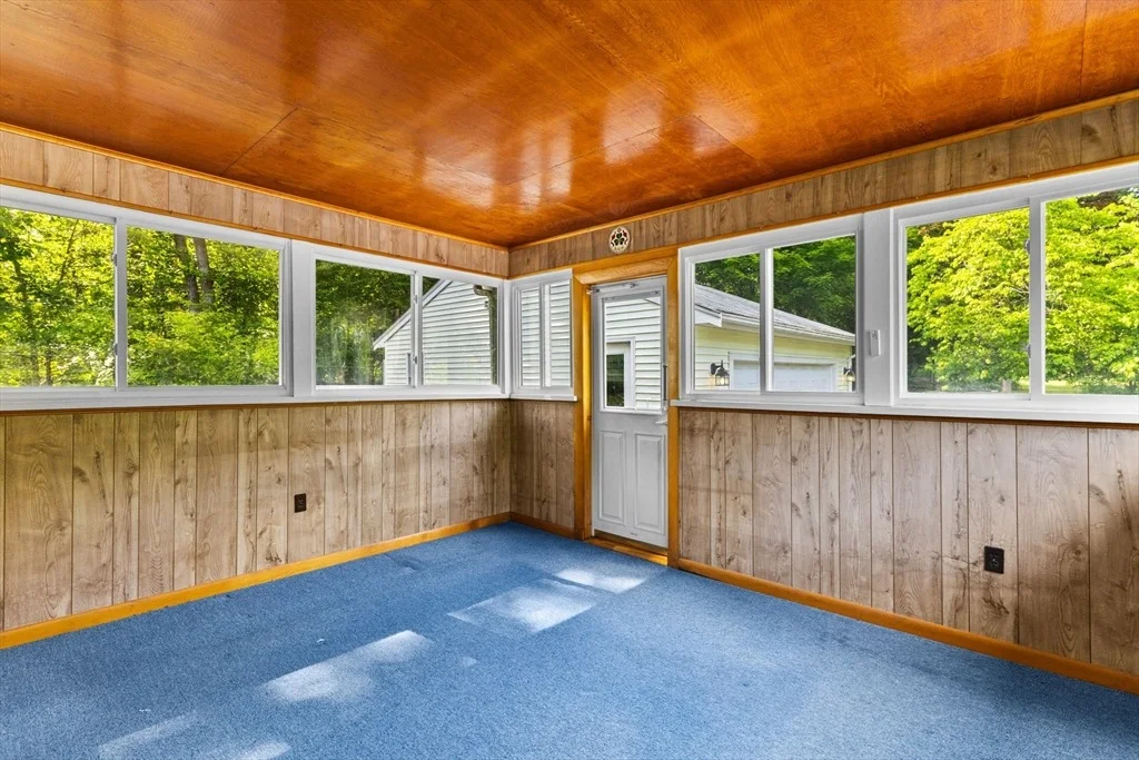 Photo of 28 Windsor Cir