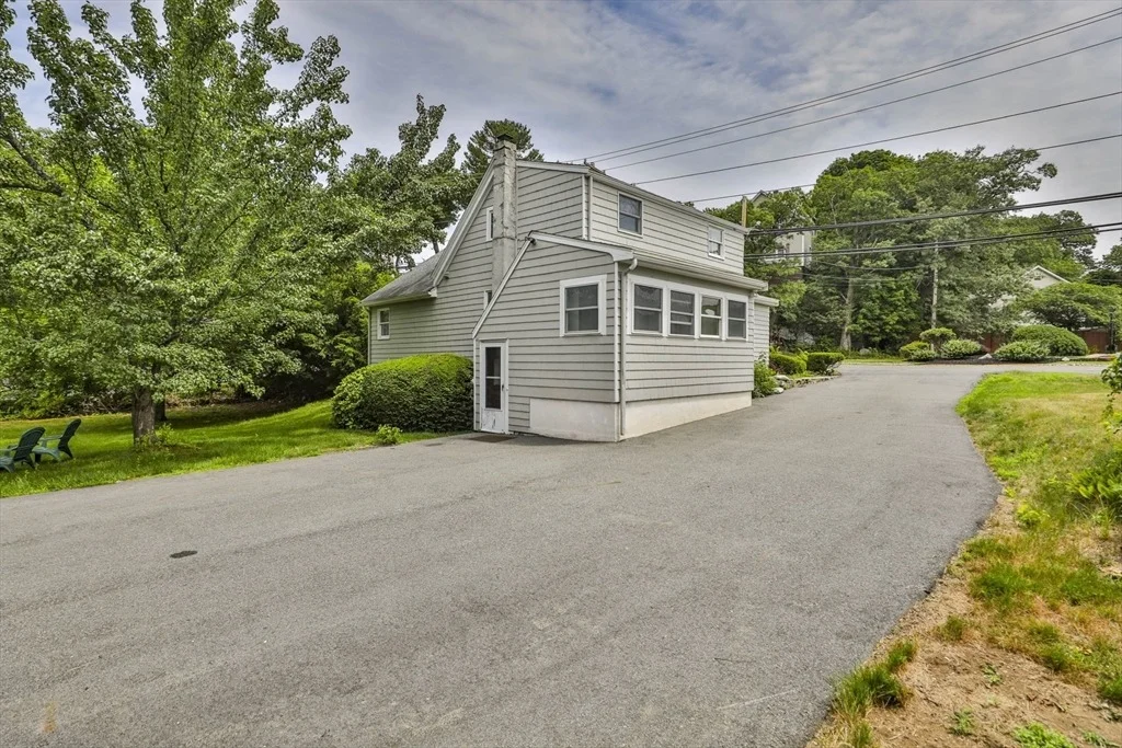 Photo of 137 Central St