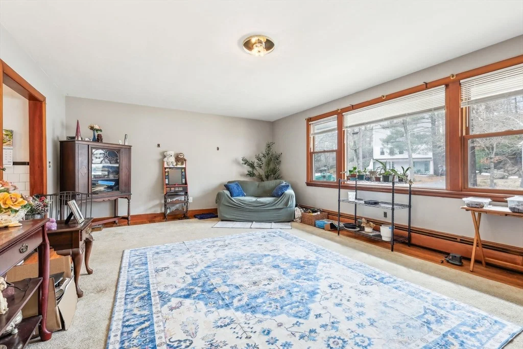 Photo of 33 Webster Ave