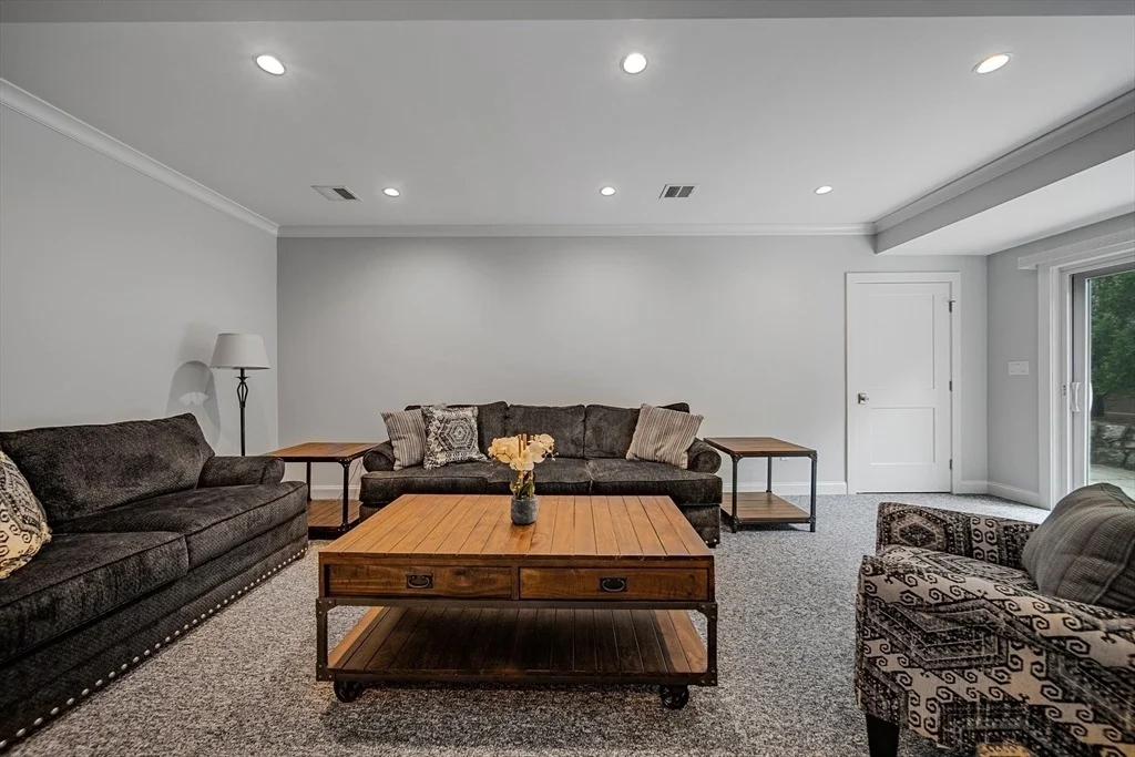 Photo of 7 Bemis Rd