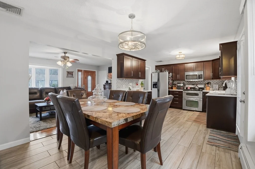 Photo of 572 Bartlett Street